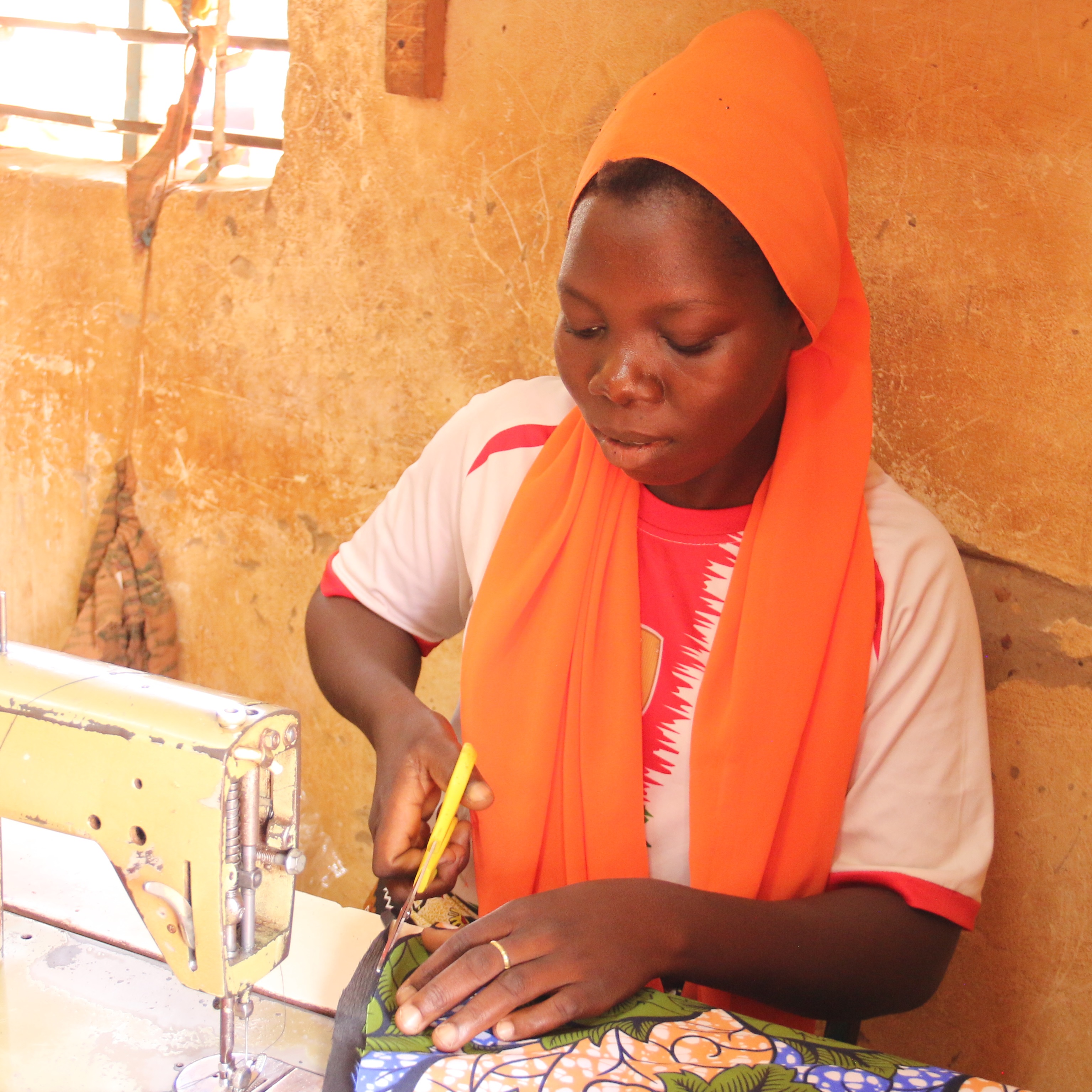 [세계여성폭력추방의날 1] 부르키나파소 여성들의 밝은 미래를 위해 